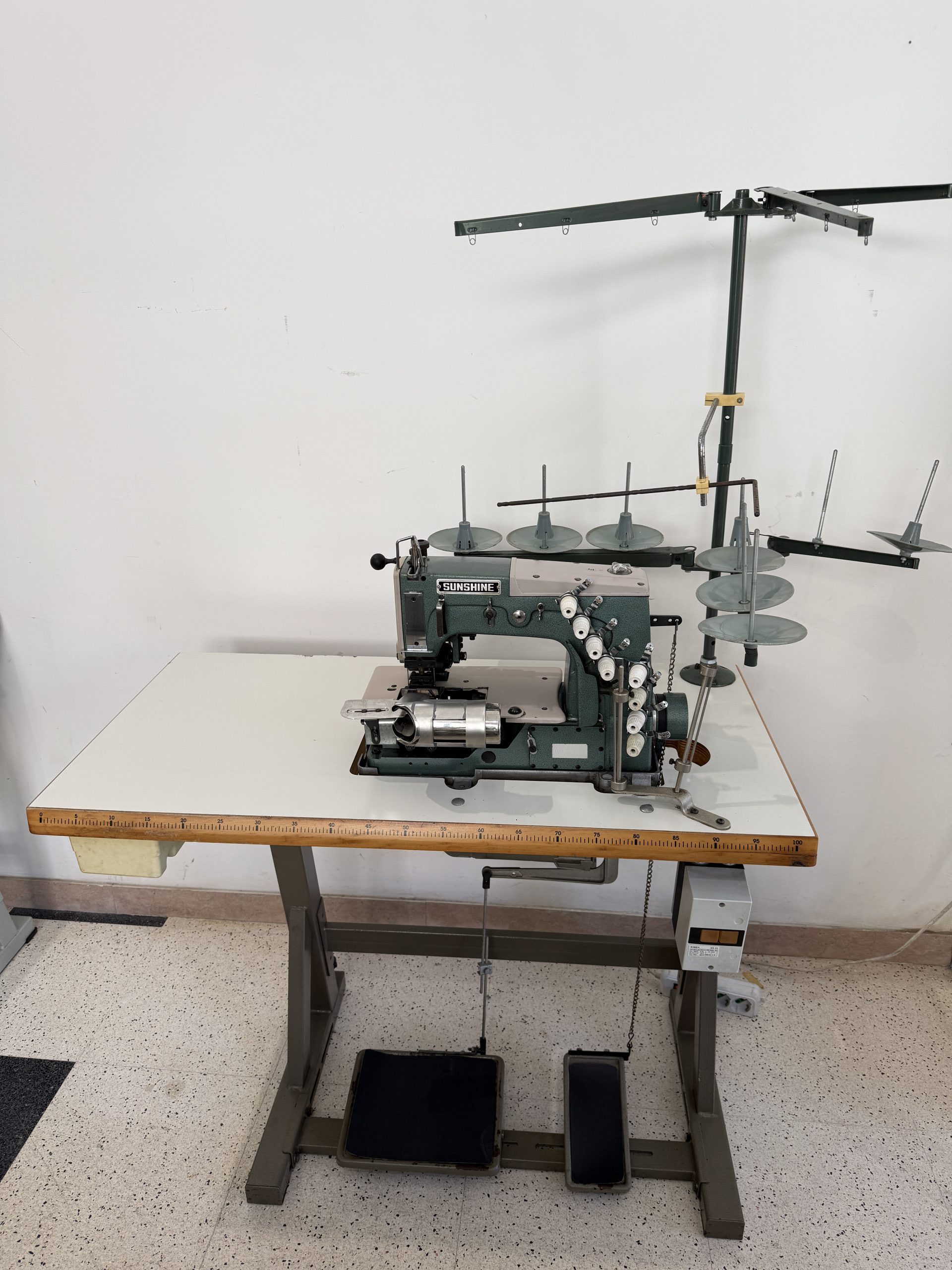 macchina attacca cinto 2 aghi con bordatore usata revisionata