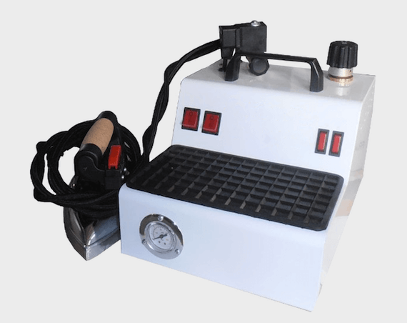 AEG SI6-1-4MN Ferro Da Stiro, 2500 Watt, 200 G, Vapore Da 0